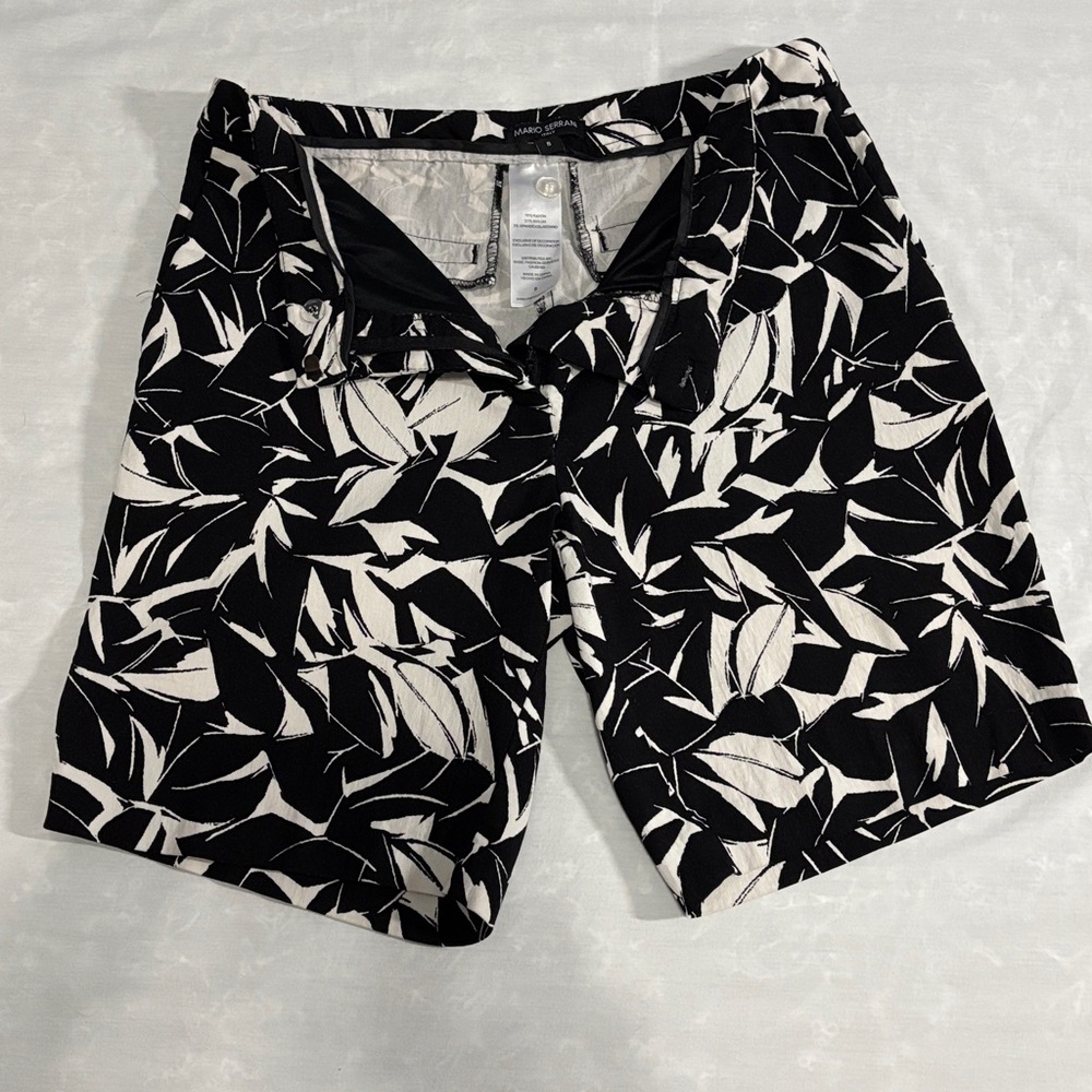 Mario Serrani Leaf Pattern Shorts 8